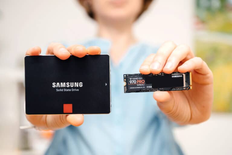 Bien choisir le disque dur pour son PC Portable: SSD, HDD, ou SSHD ? -  TechGuide